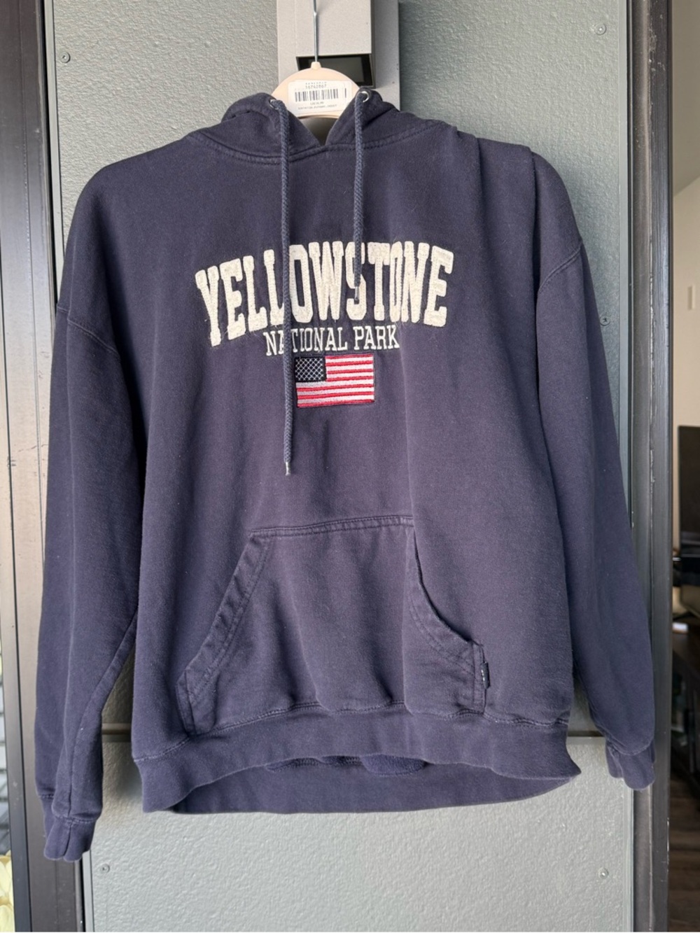 Yellowstone National Park Embroidered Navy Hoodie Sweatshirt